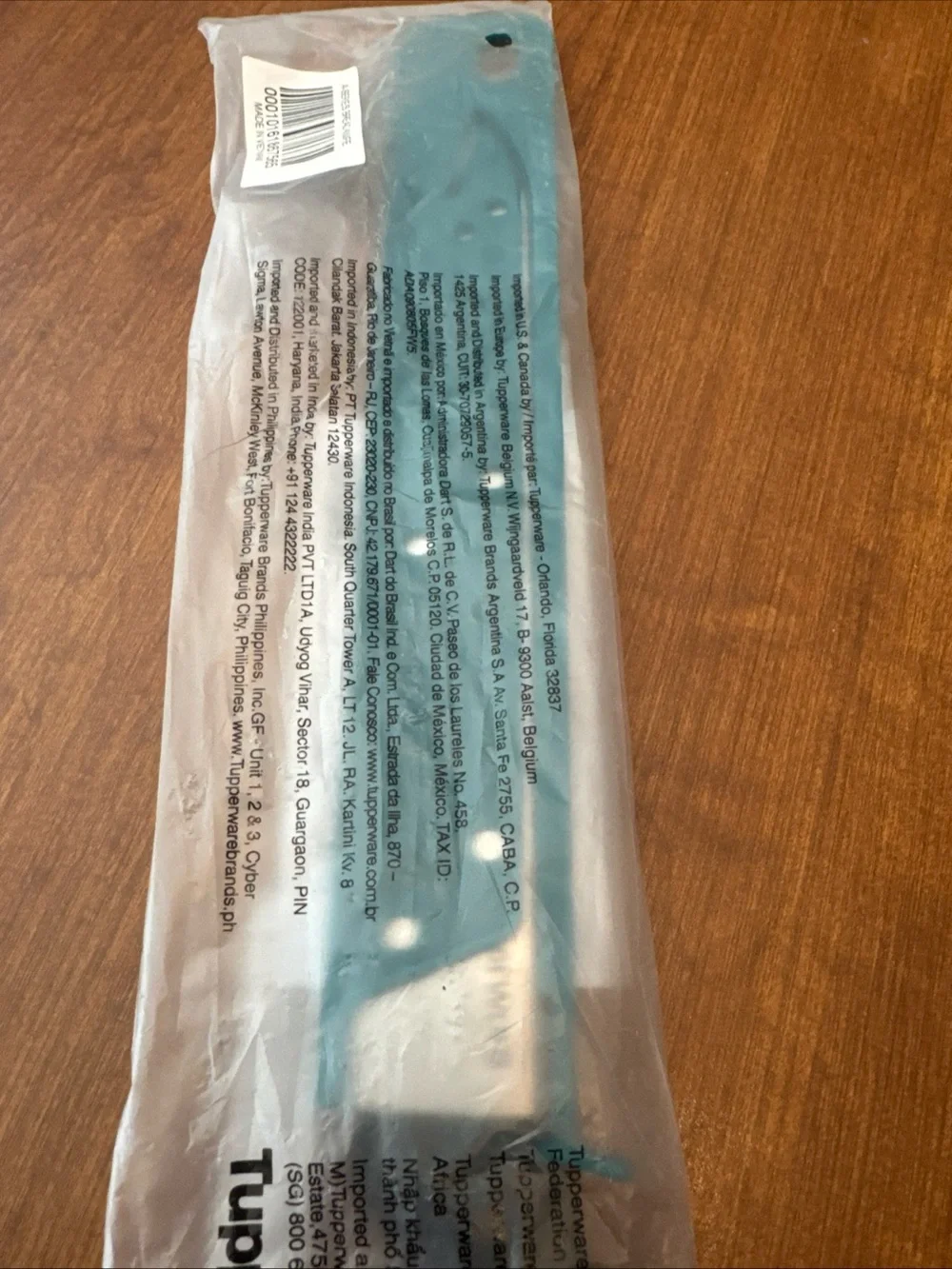Tupperware Kitchen Bread Knife with Teal Handle and Silver Blade